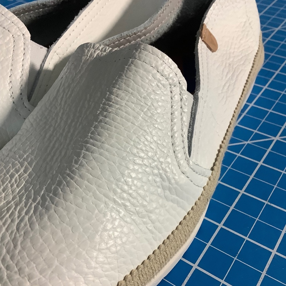 Leather slip on shoes NEW size 41 Verbenas. VACATION!